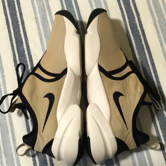 ⚜️NIKE W LODEN PINNACLE MUSHROOM, BLACK & SAIL. SIZE 8.5 USED.⚜️UNIQUE STYLE.⚜️ - Picture 7 of 14